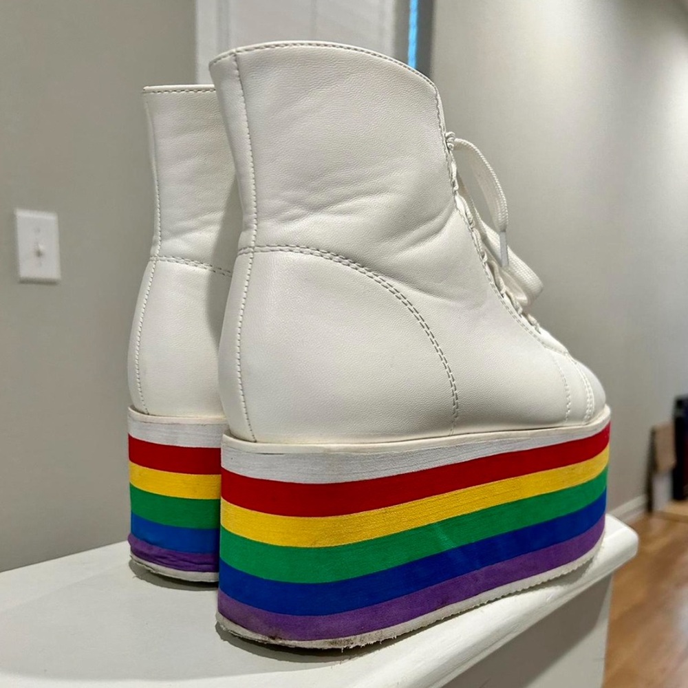 Rainbow rebellion platforms